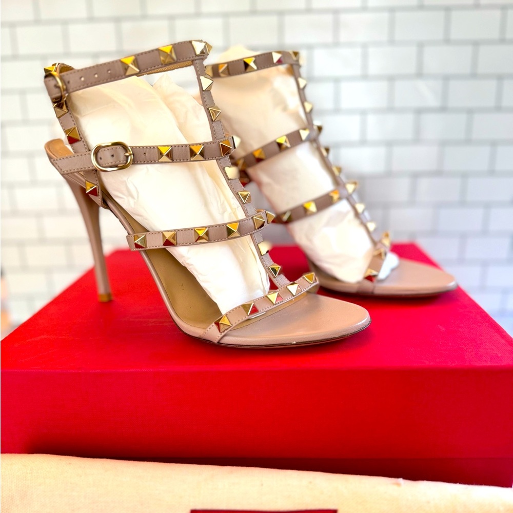 Valentino Garavani studded heels, sandals. Nude, size 38.5.